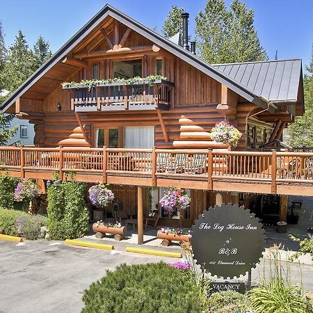 The Log House Inn Pemberton Exterior photo